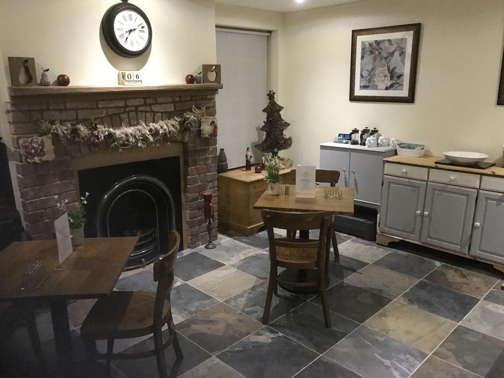 Deri-Down Guest House Abergavenny Eksteriør billede