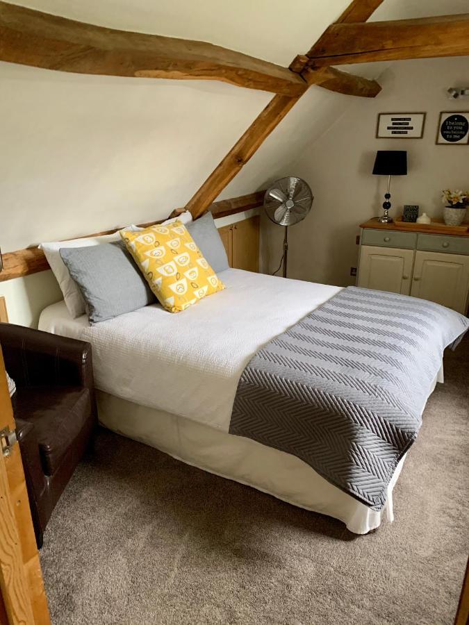 Deri-Down Guest House Abergavenny Eksteriør billede