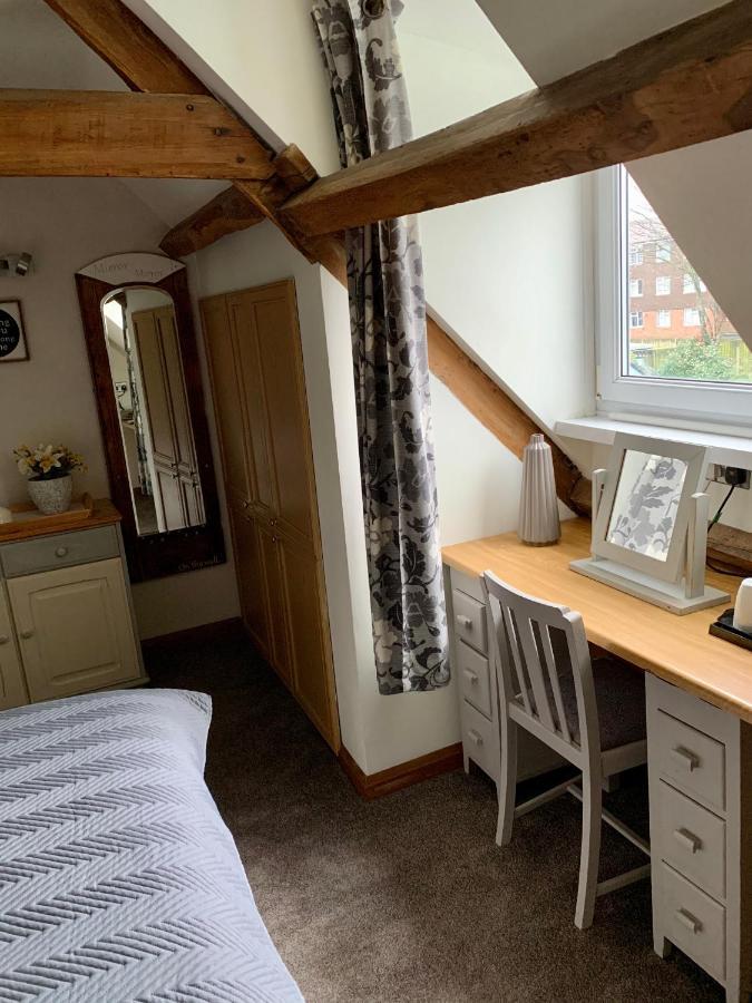 Deri-Down Guest House Abergavenny Eksteriør billede